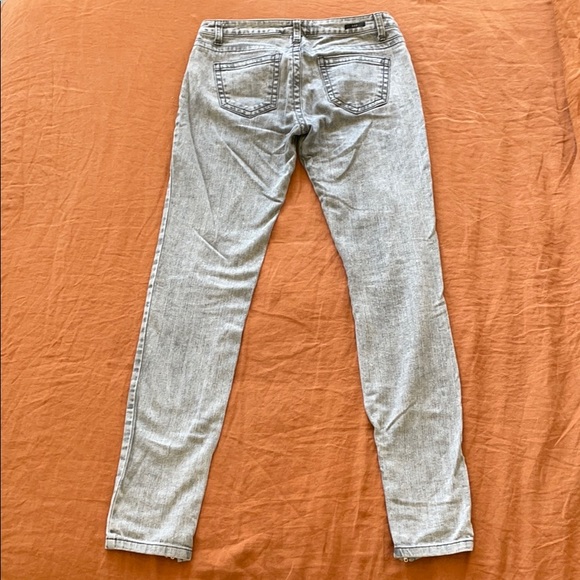 Lux cigarette low rise jeans with bottom zips - Picture 2 of 5